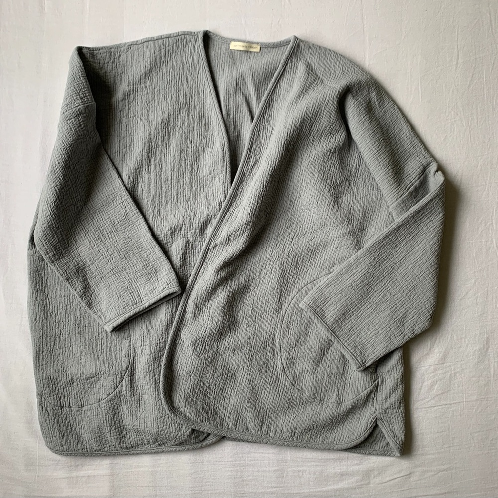 APRIL MEETS OCTOBER
November Robe Blue Gray